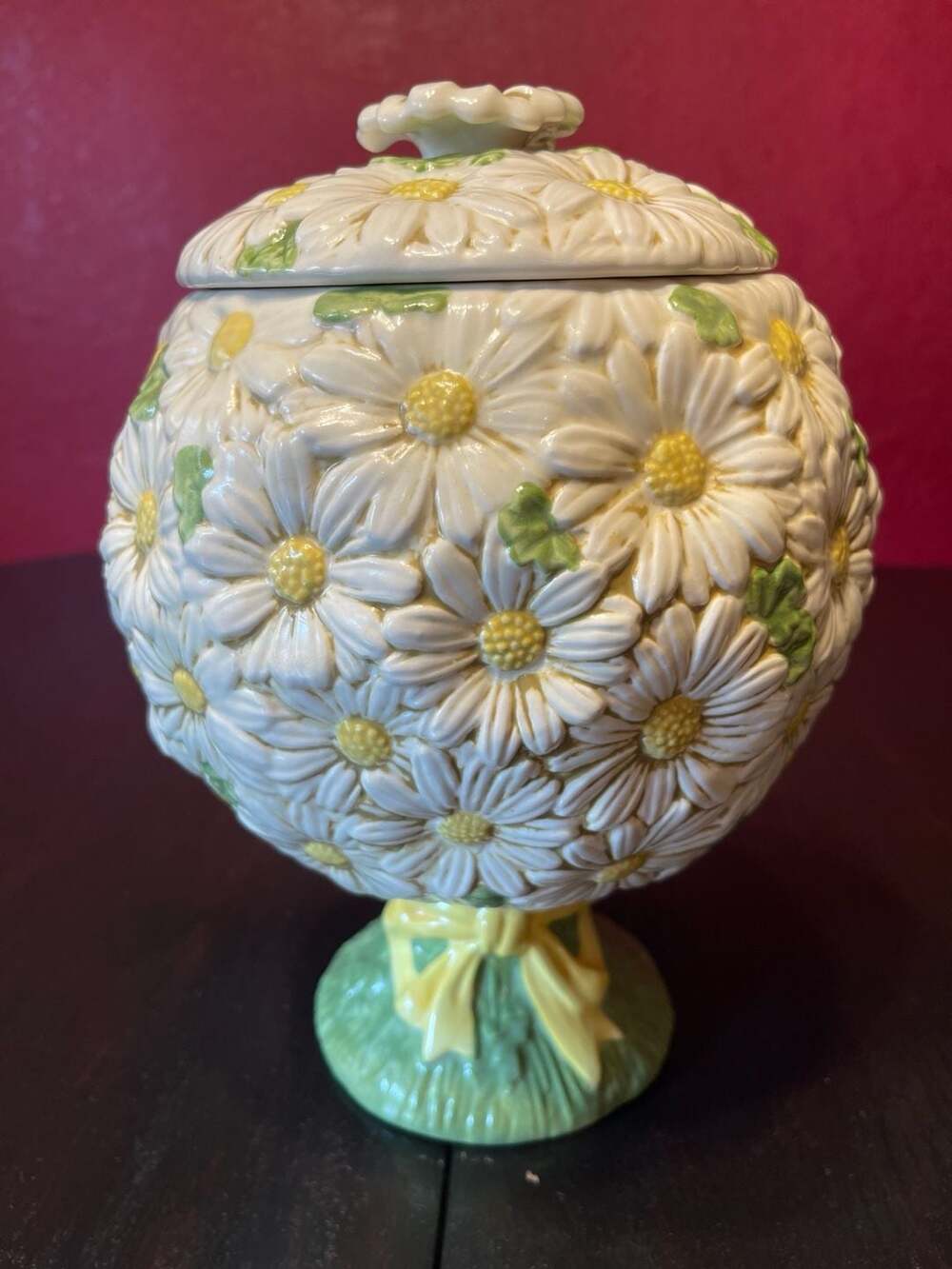 Vintage Metlox Poppytrail Vernon Sculptured Daisy Ceramic Cookie Jar